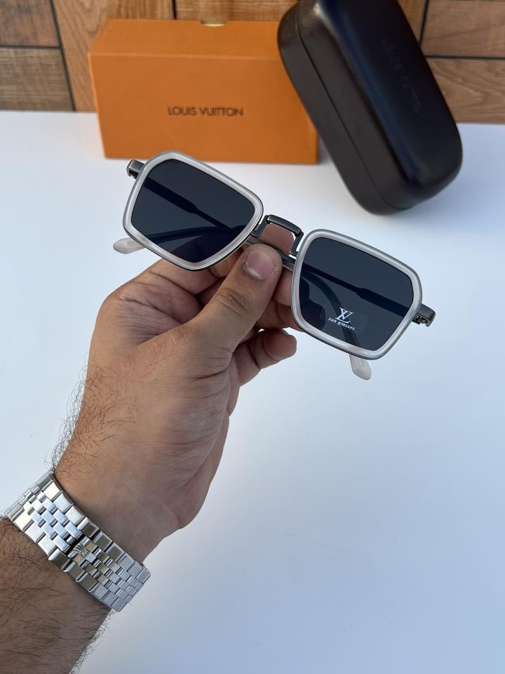 Louis Vuitton ice black