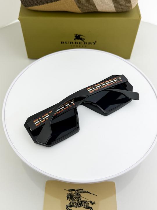 Burberry Signature black