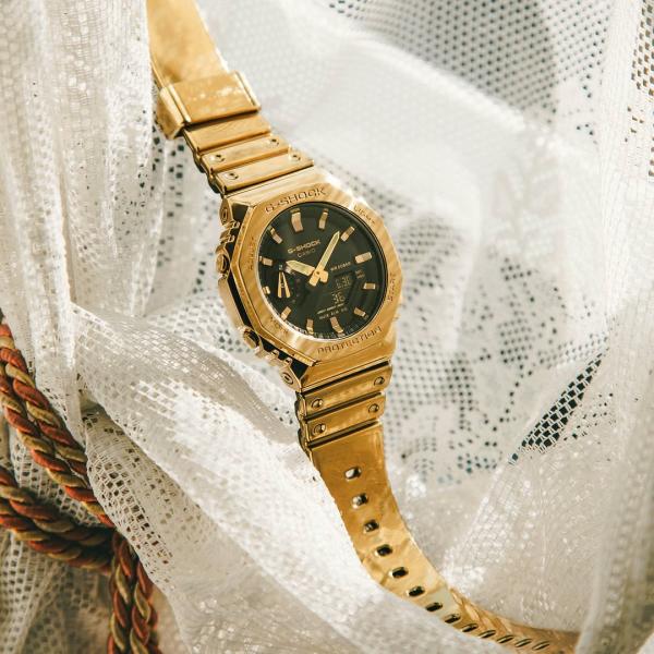 Casio g shock gm2100 gold with black dial