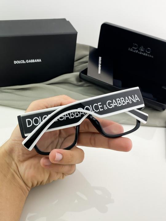 Dolce Gabbana Frame Store Article