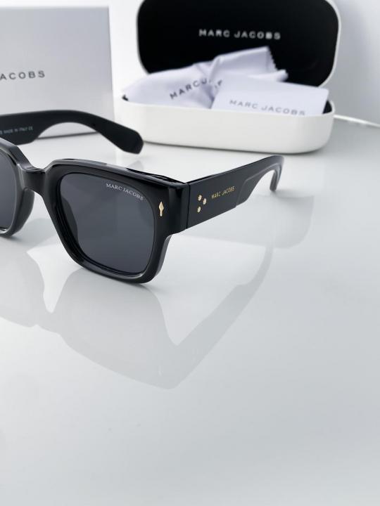 Marc Jacobs full black