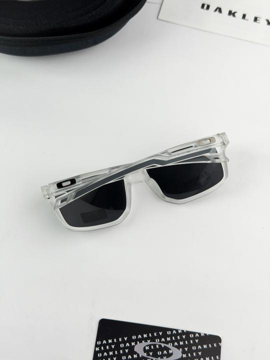 Oakley ice black